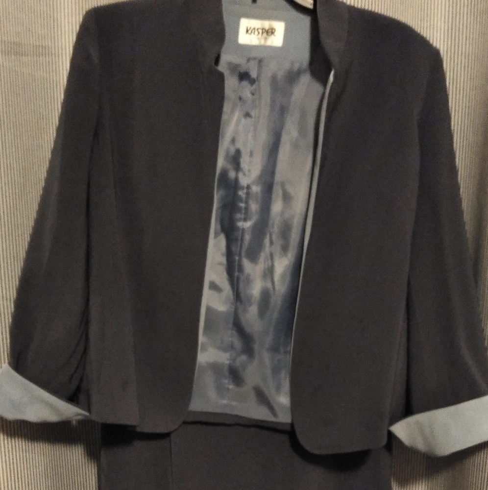 Kasper 2 piece suit